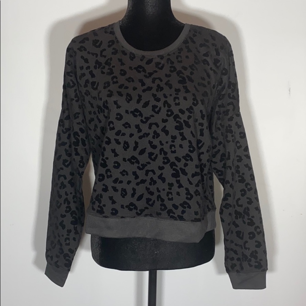 🔴 3/$15! NWT Francesca's Leopard Print Pullover Sweatshirt